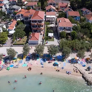 https://apartments-bralic-bibinje.hotelinzadar.com