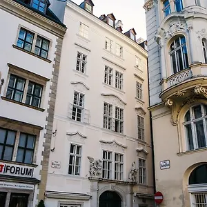 https://living-city-center-apartment.vienna-besthotels.com