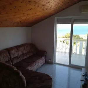 https://apartmani-dorkin.hotelinzadar.com